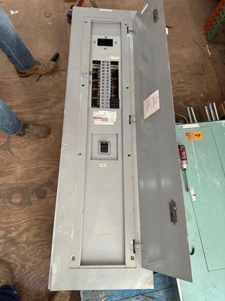 Siemens CDP-7 ITE Panelboard 500A 480Y/277V 3PH 4W Indoor Encl 30 Cir MCB 500Amp P513 Used
