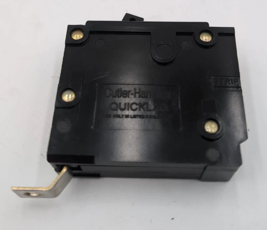Eaton CH QBHW1020 Circuit Breaker 20A 240V 1P QBHW 22kA Bolt On 20 Amp 1 Pole Used