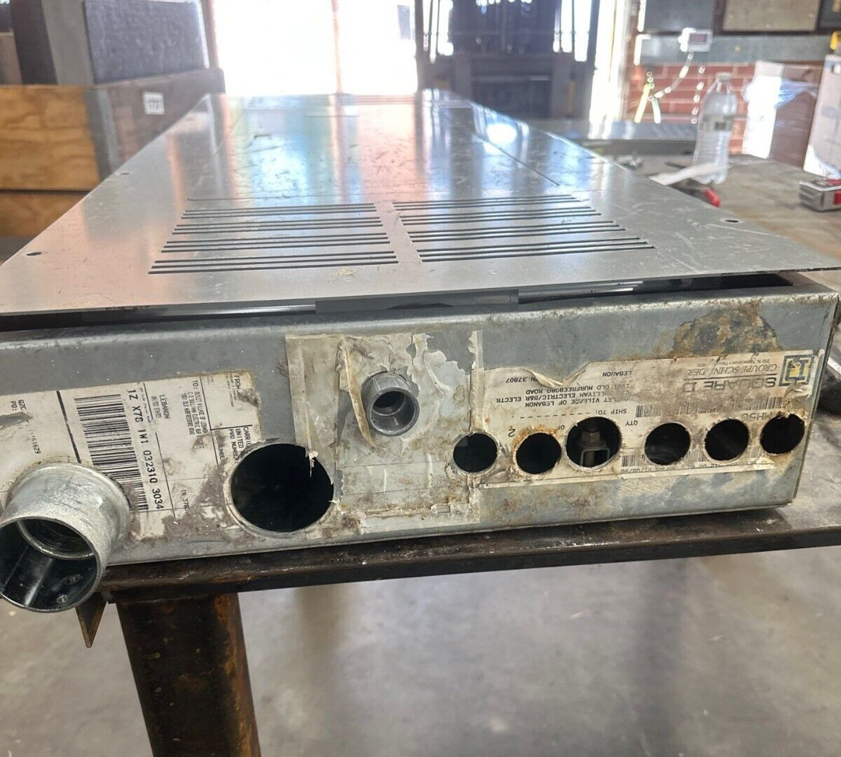 Square D NF Panelboard 400A 600Y/347V 3PH 4W MLO 42 Circuit Main Lug Indoor Encl P375 Used