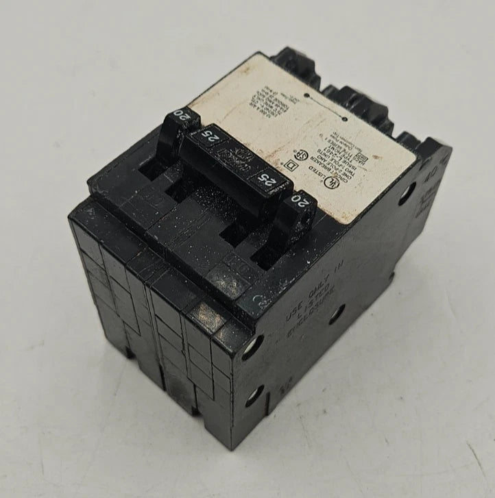Square D HOMT2020225 Dual Circuit Breaker 20A/25A 3P 120V/240V 3PH USED Used