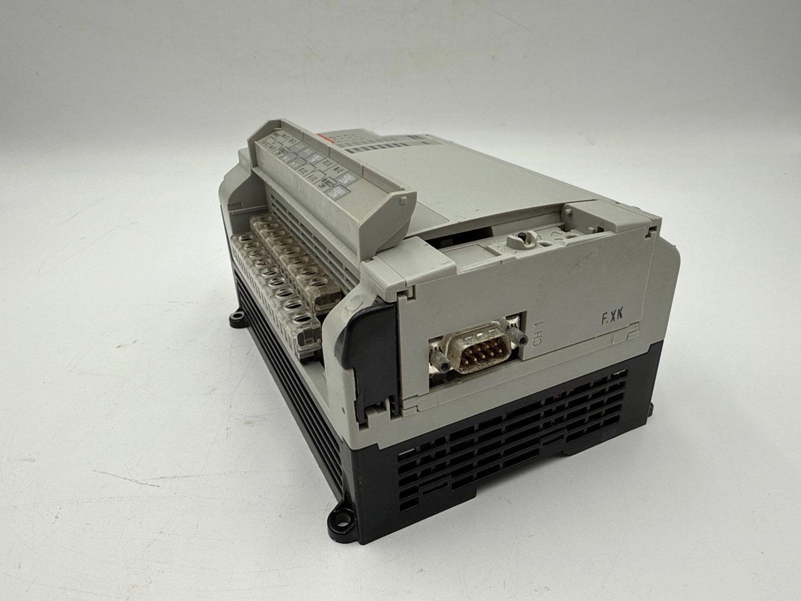 Allen-Bradley MicroLogix 1500 1764-24AWA Controller Base Unit 12 AC INPUT 12 Out New