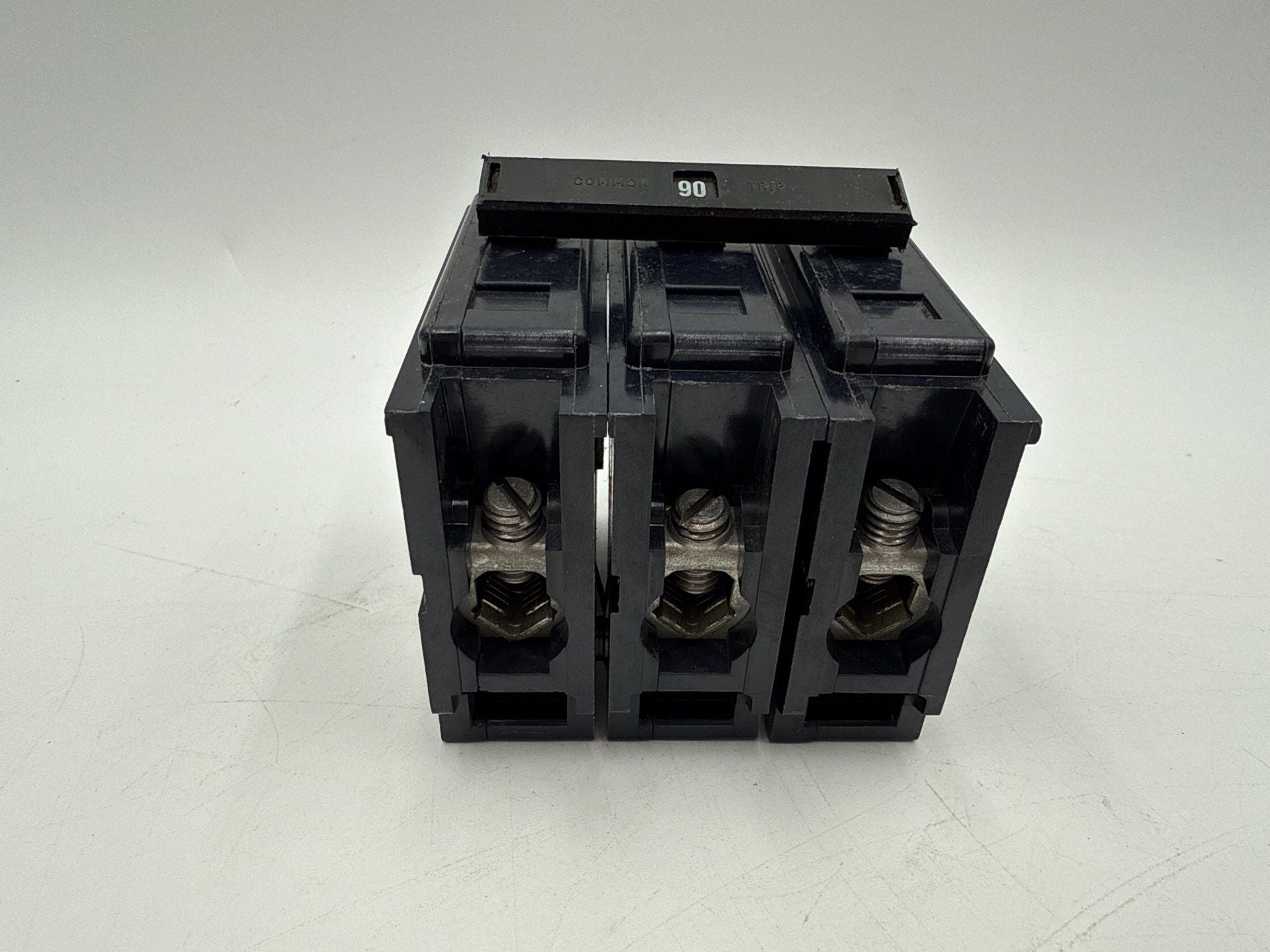 Eaton BAB3090H Circuit Breaker 90A 3P 240V BAB 90 Amp 3 Pole Bolt On 3PH BA390 Used