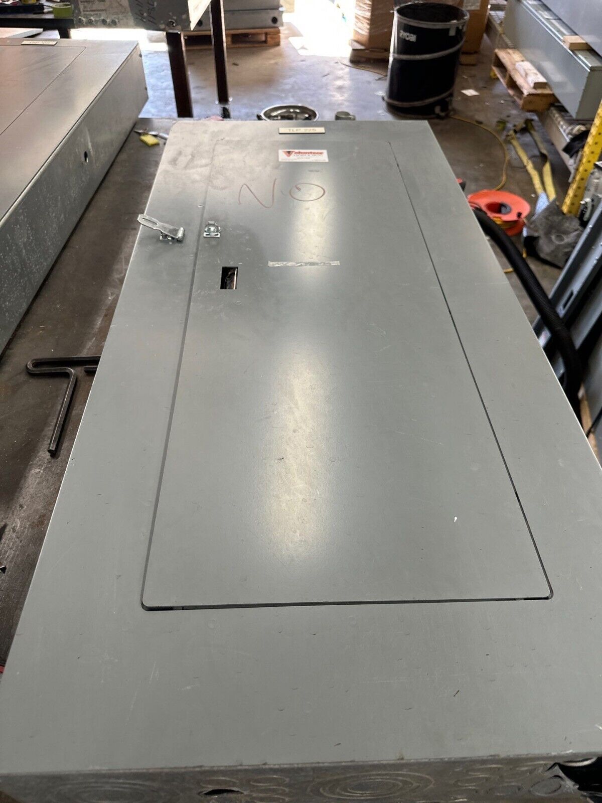 Square D NF Panelboard 250A 600Y/347V 3PH 4W 42 Cir 250 Amp Box MH44 240V P396 Used