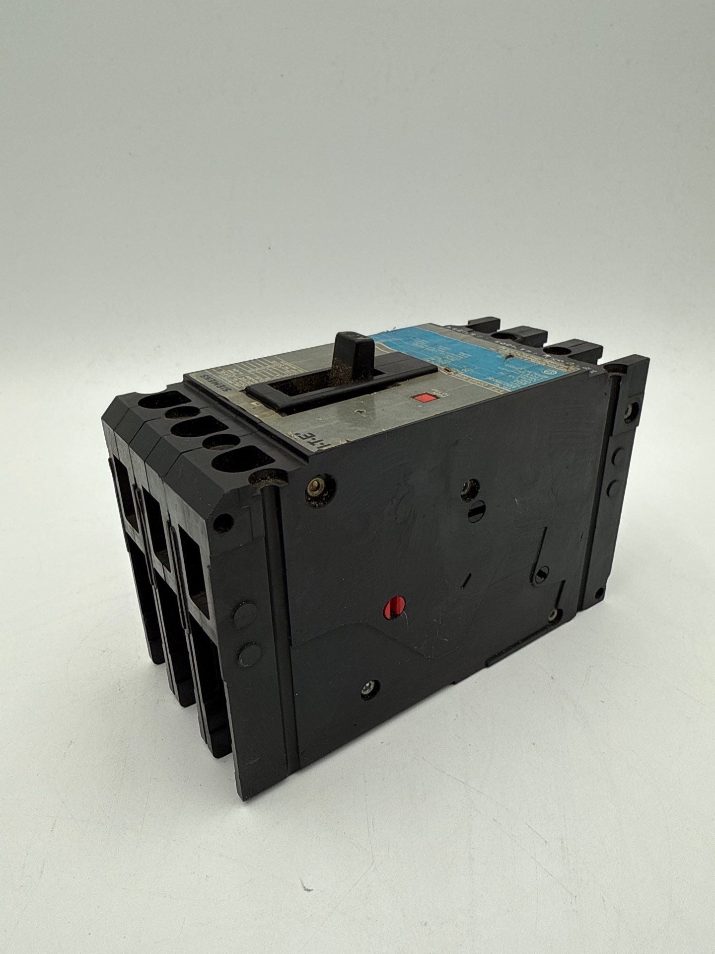 Siemens ITE ED23B030 Circuit Breaker 30A 3P 240V ED2 30 Amp 3 Pole Used