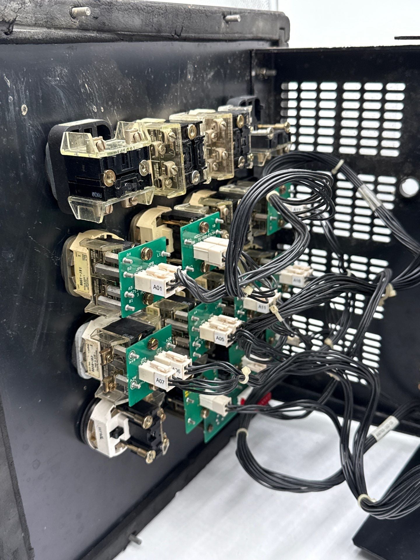 Allen Bradley 2705-T21J3 Bulletin 2705 Pushbutton Module Operator Panel Used