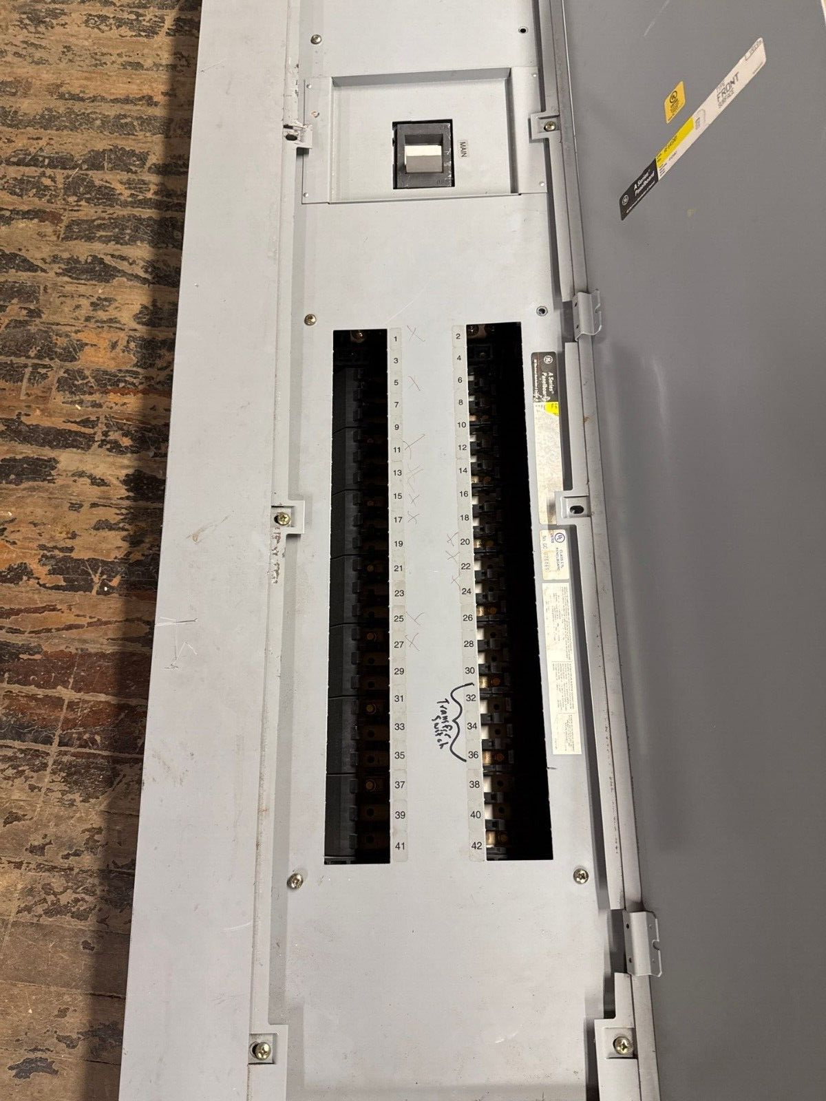 GE AEF3424BT Panelboard 400A 480/277V 3PH 4W Indoor Encl 42 Cir MCB TJJ436400 P020 Used