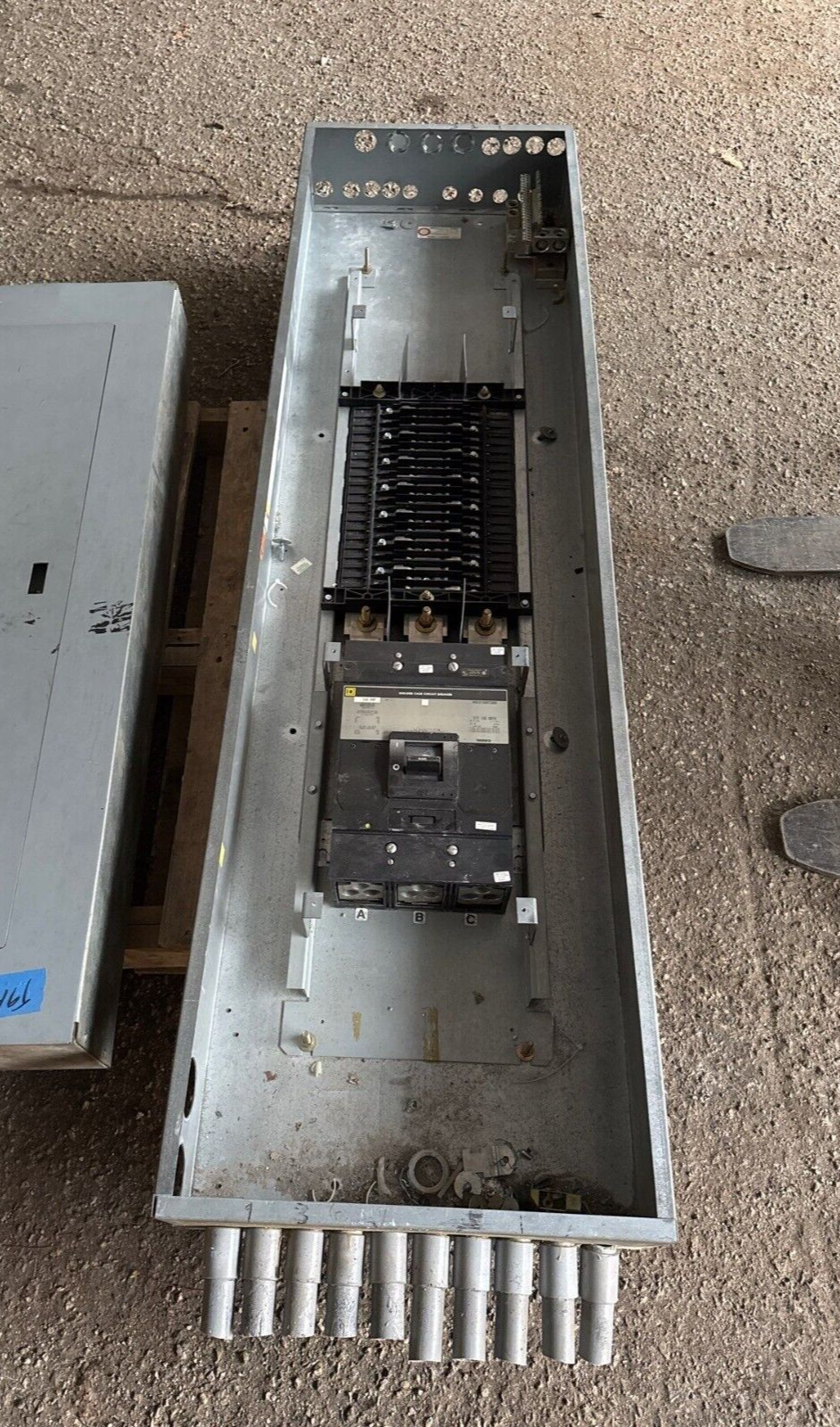 Square D NQOD Panelboard 500A 208/120V 3PH 4W 42 Cir Indoor Encl MCB MAP36500 P629 Used