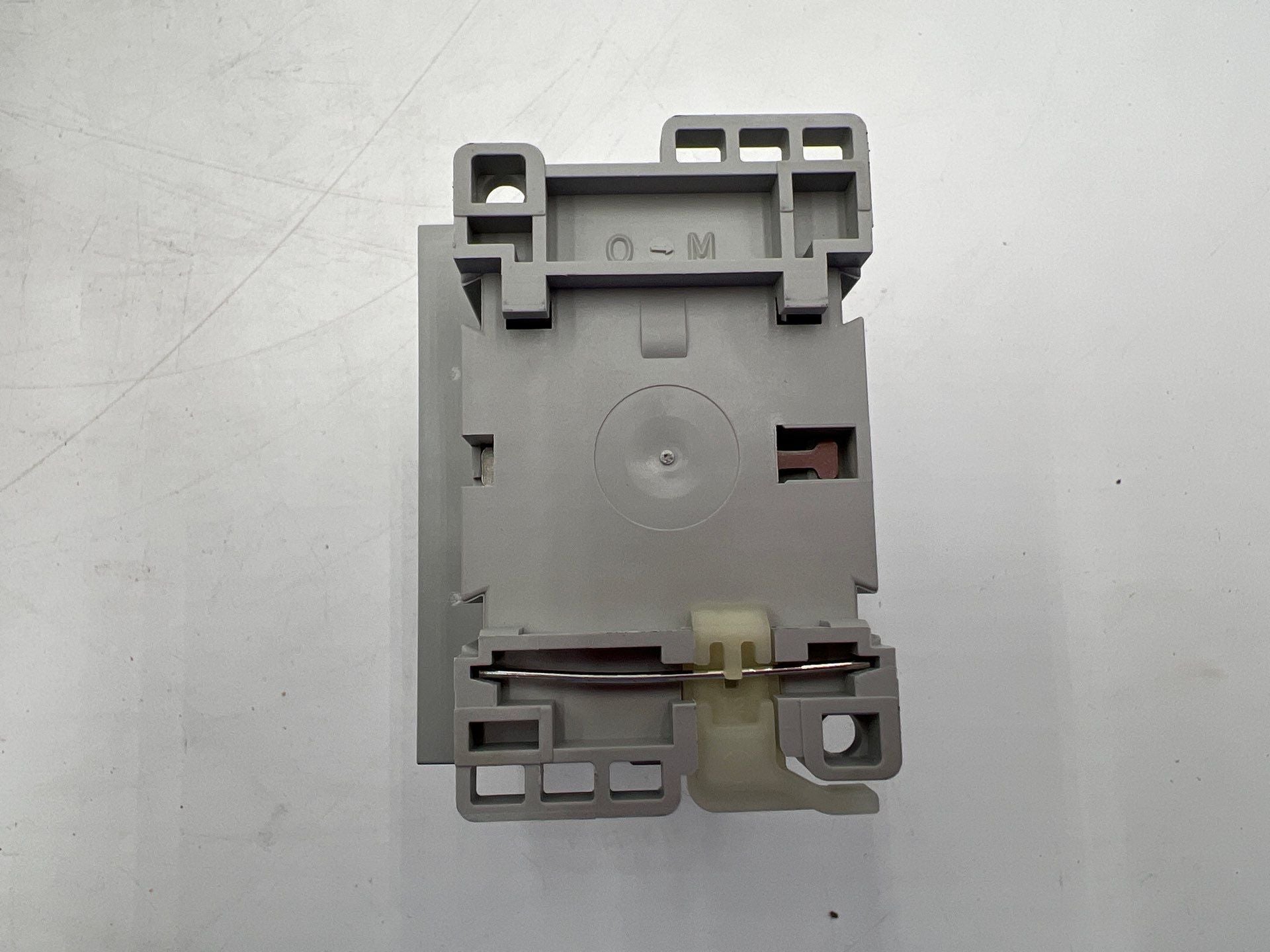 Allen-Bradley 100-C37C10 New