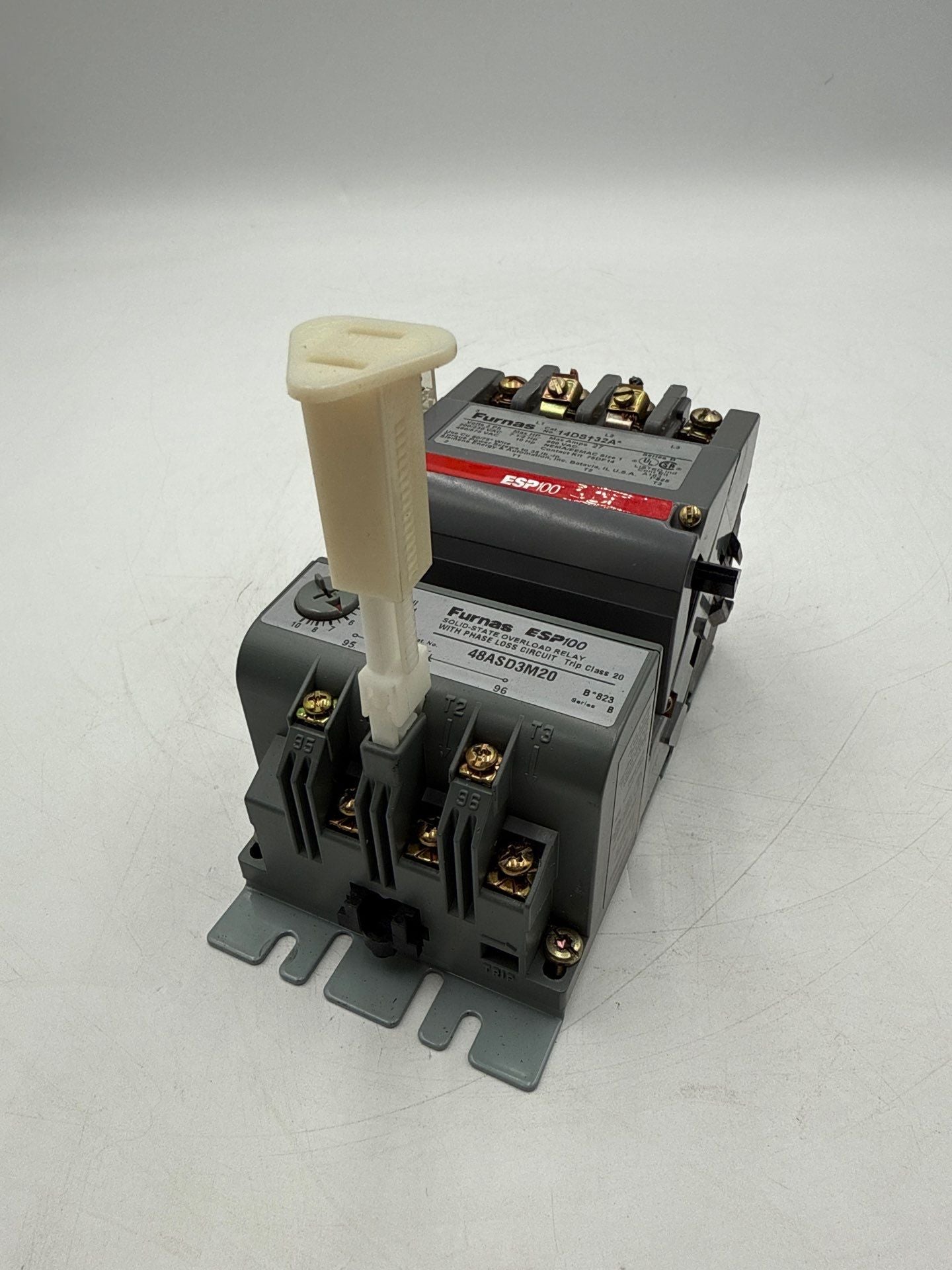 Furnas 14DS+32A Magnetic Starter 27A 3P 600V Size 1 Coil 110-120V 48ASD3M20 Used