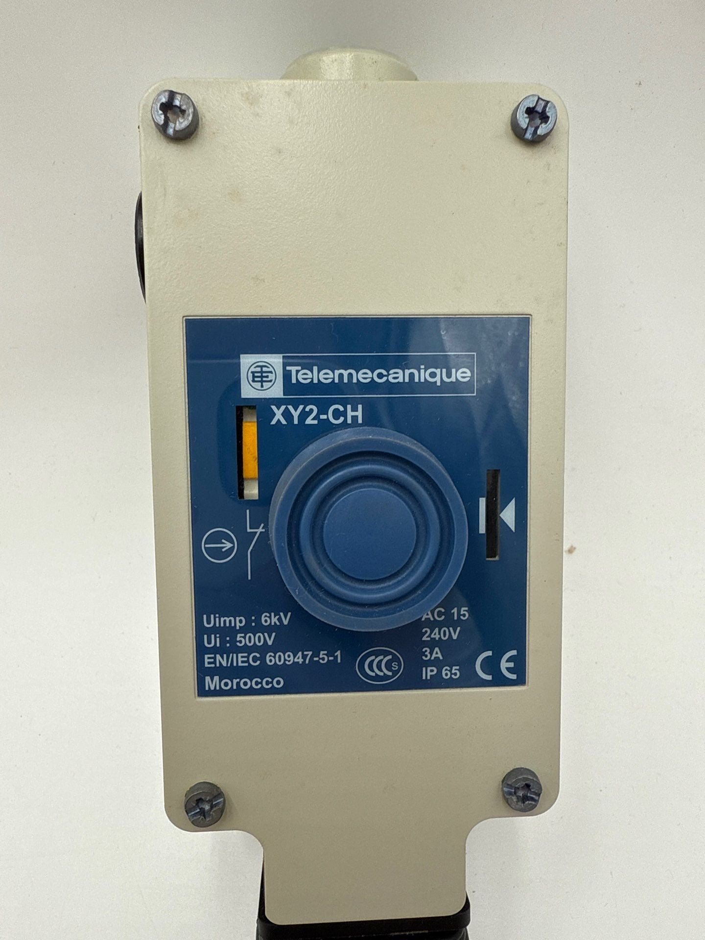 Telemecanique XY2 CH13250 Cable Controlled Emergency Stop XY2 CH 3/10 AMP New