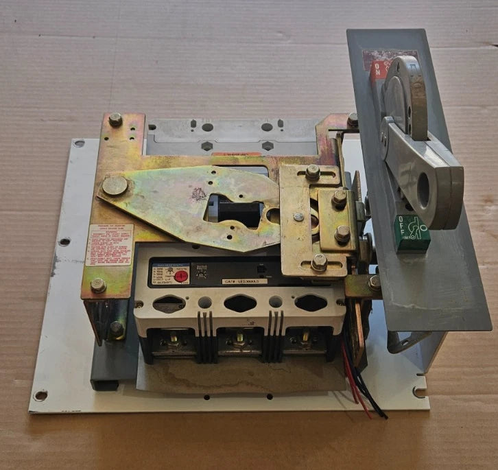 Allen Bradley 2100 Centerline 600A 600V Main Breaker MCC Bucket HLD3600 Used