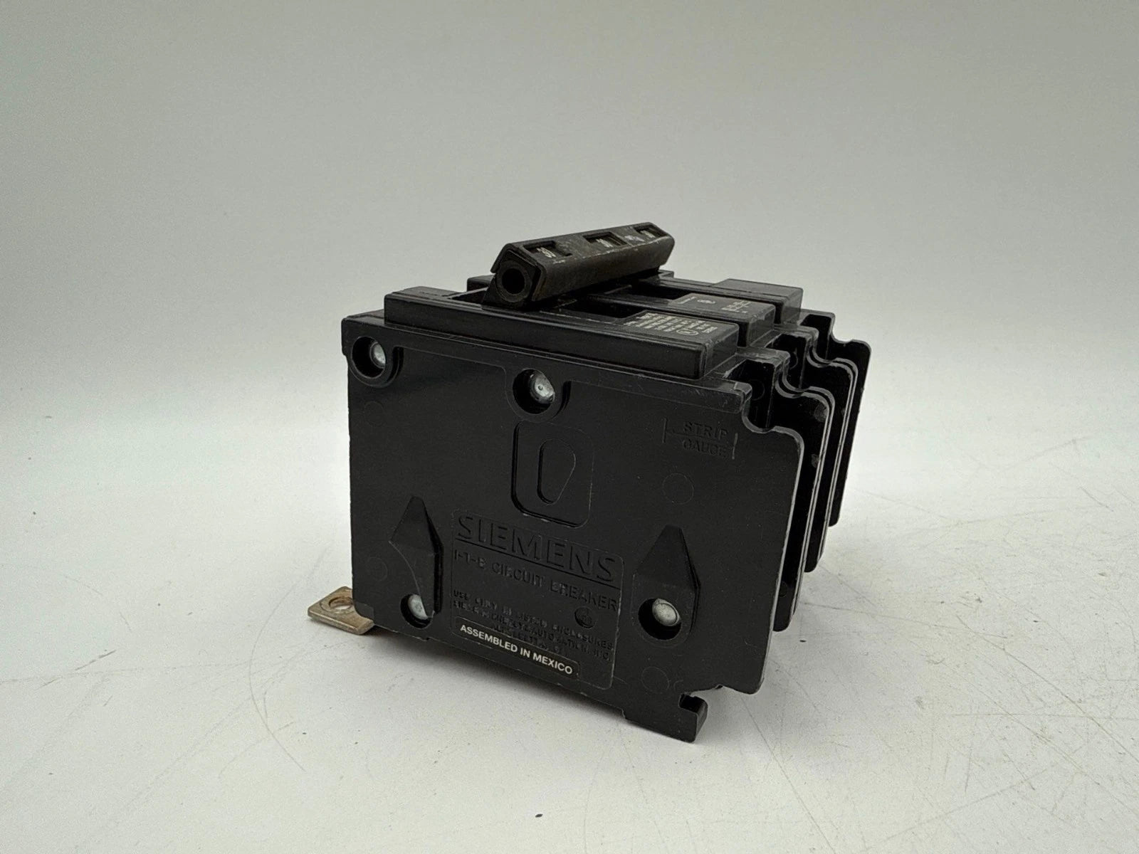 Siemens B330 Circuit Breaker 30A 3P 240V 3PH BL 30 Amp 3 Pole Bolt On Used