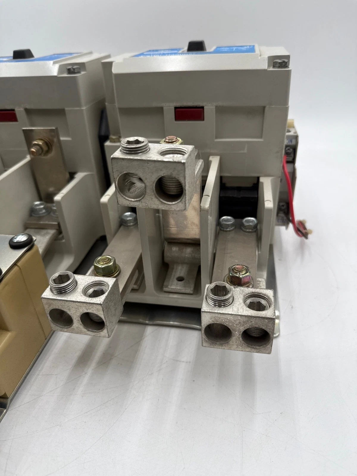 Eaton AN16SN0 NEMA Size 5 Reversing Starter CN15SN3 270A 3P 200HP Coil 110/120V Used