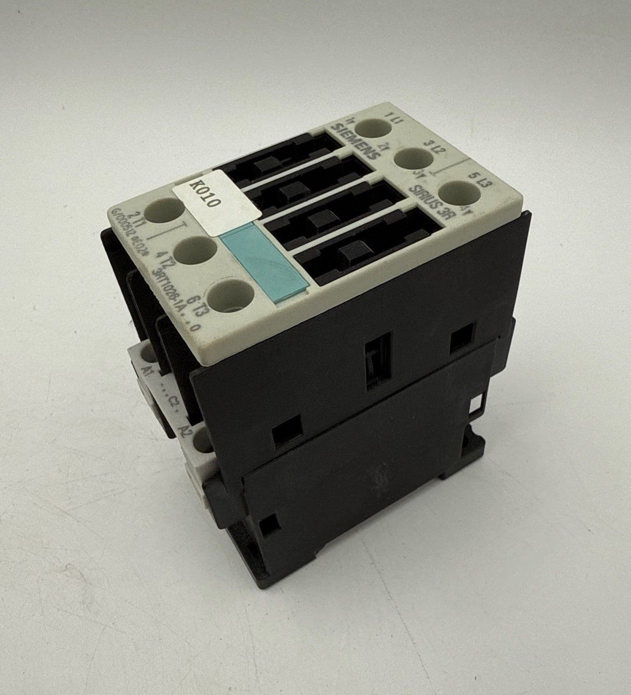 Siemens 3RT1026-1AC20 Contactor Size 0 25A 3P 600V 20HP Max Coil 24VAC New