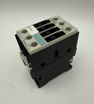 Siemens 3RT1026-1AC20 Contactor Size 0 25A 3P 600V 20HP Max Coil 24VAC Used