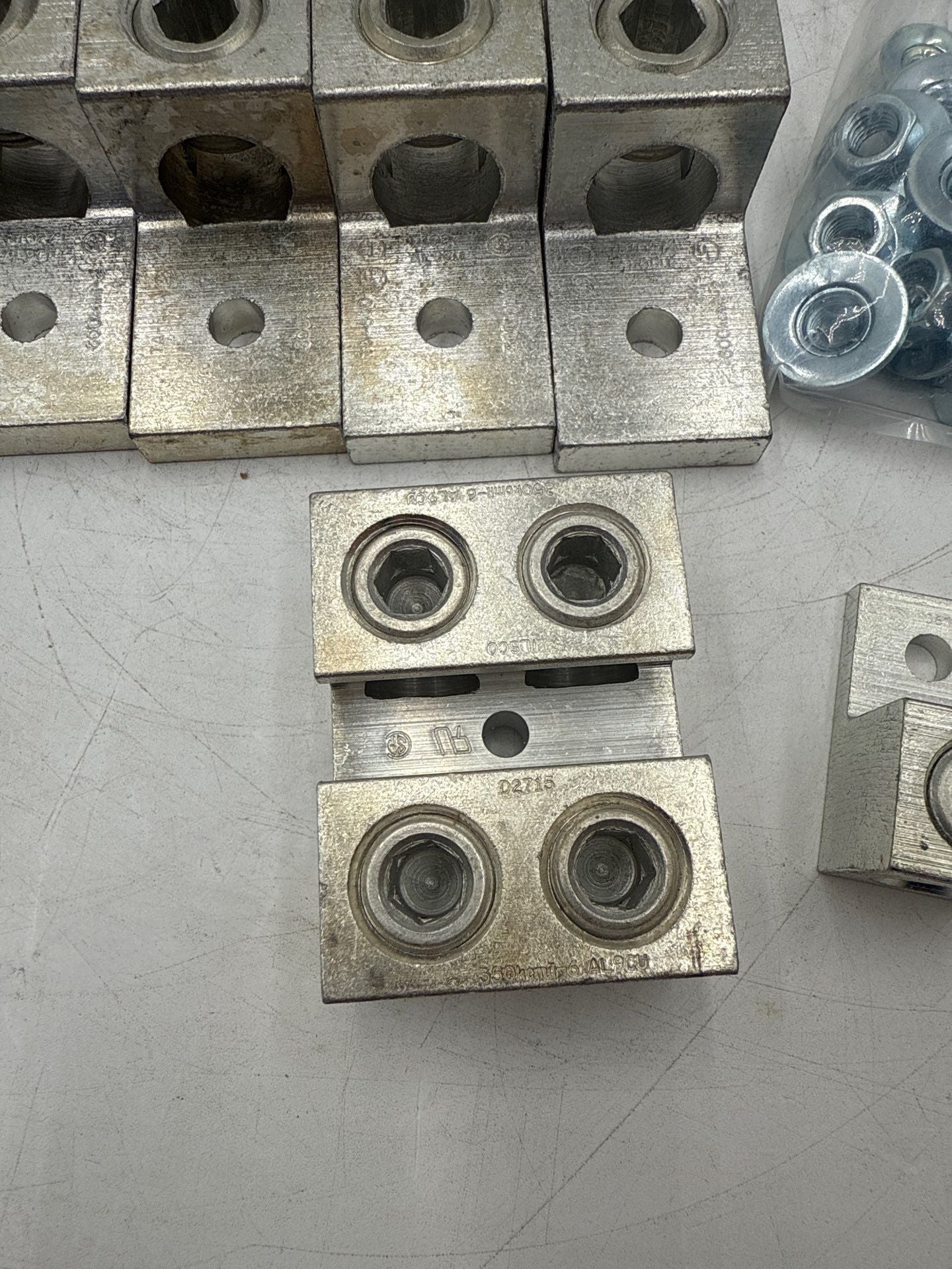 Square D DASKGS600 Lug Kit Aluminum 600A 600kcmil to 2 AWG Transformer Acc New