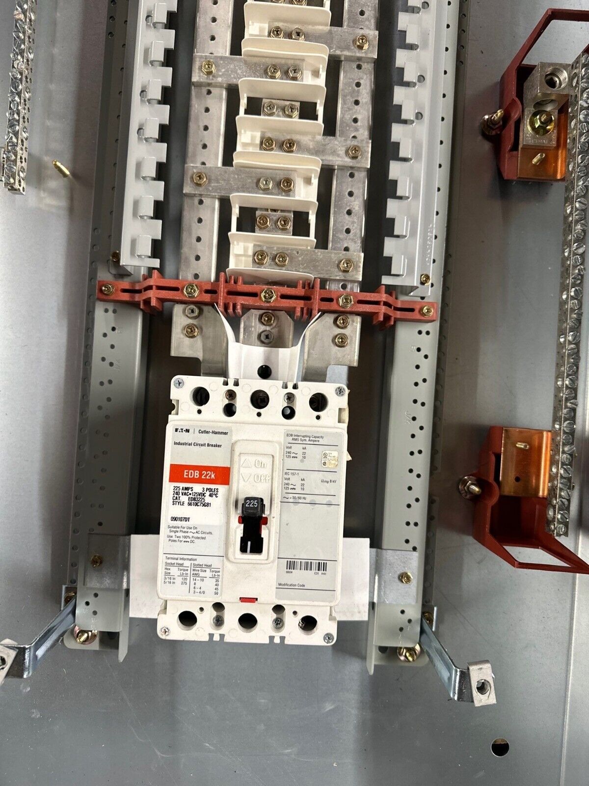 Eaton PRL1A Panelboard 225A 208Y/120V 3PH 4W MCB 42 Circuit 225 Amp EDB3225 P093 New