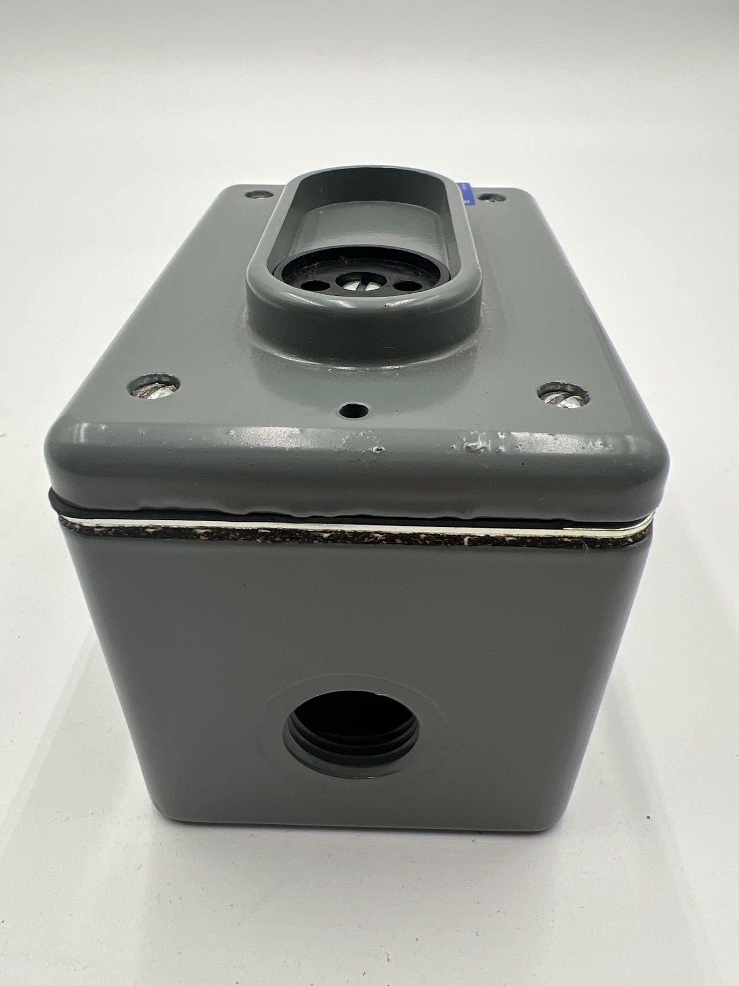 Square D 9001BW159 Control Station 1NO/1NC 600VAC 30mm Type 4 Encl 1NO 1NC New