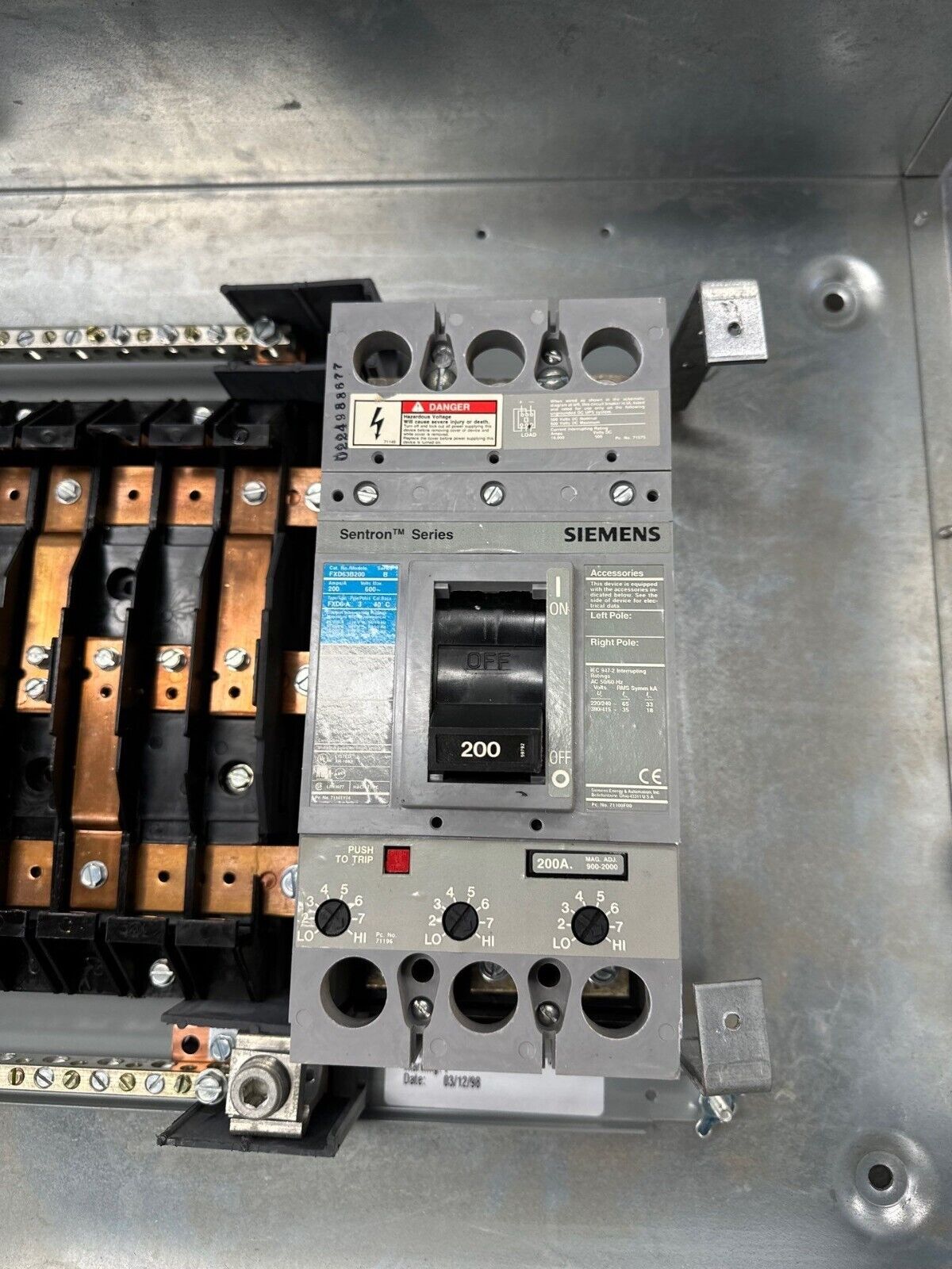 Siemens S2E42FX200CTS S2 Panelboard 250A 480/277V 3PH 4W Indoor Encl FXD63B200 P389 Used