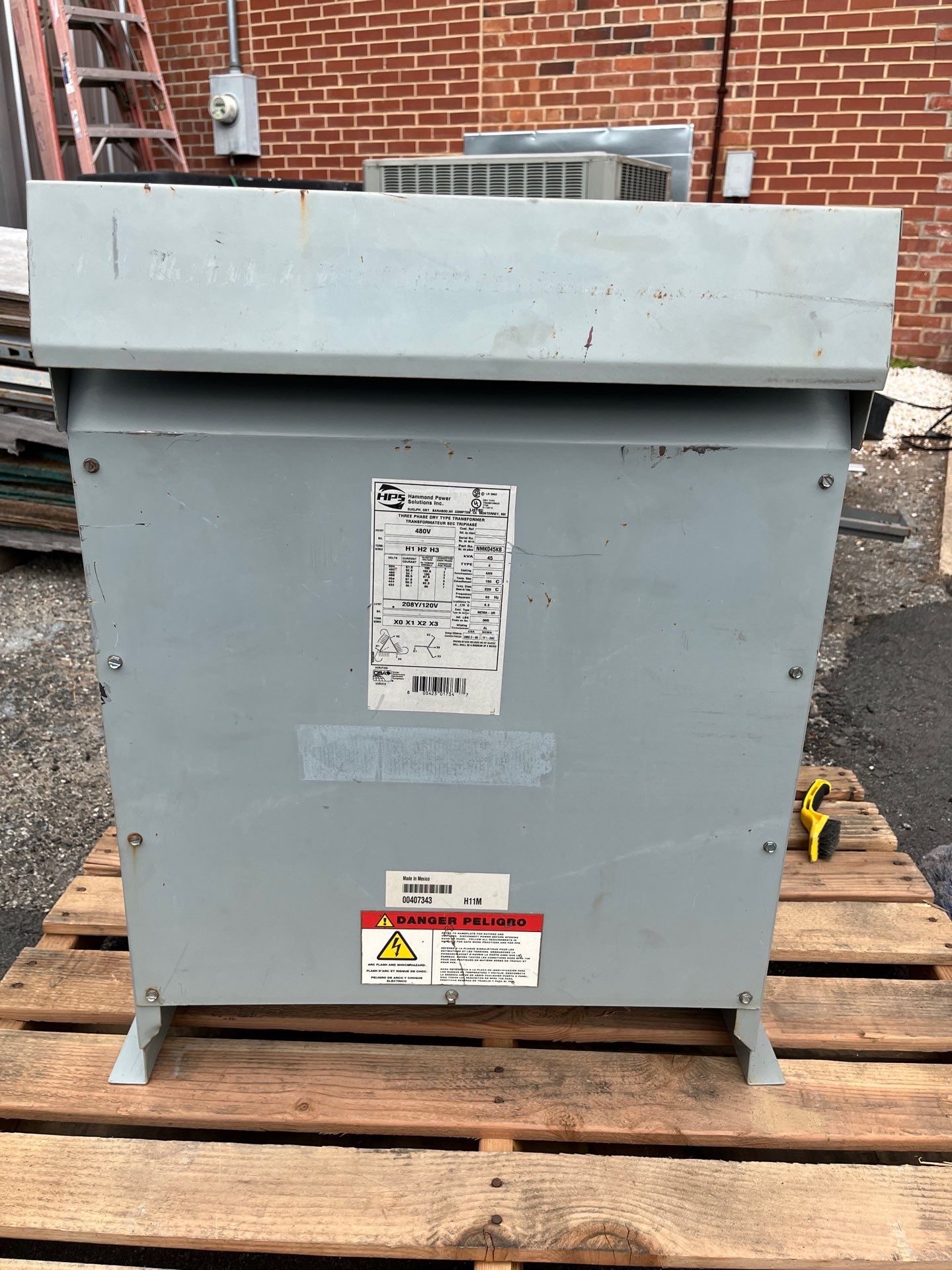 45KVA Hammond NMK045KB Transformer Pri 480V Sec 208/120V 3PH 3R Encl Used