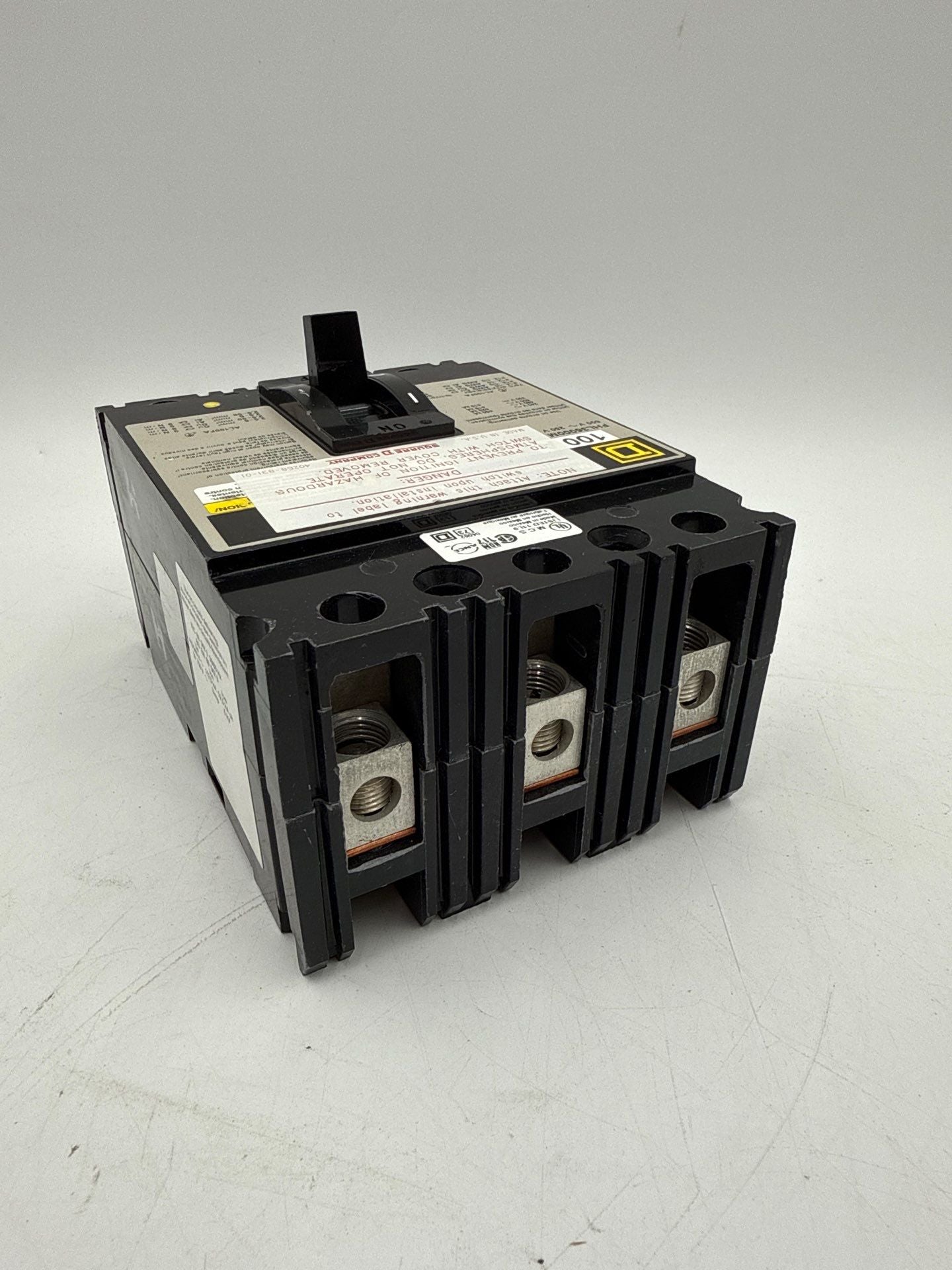 Square D FHL36000M Circuit Breaker 100A 3P 600V 3PH FHL 3 pole 100 Amp Used