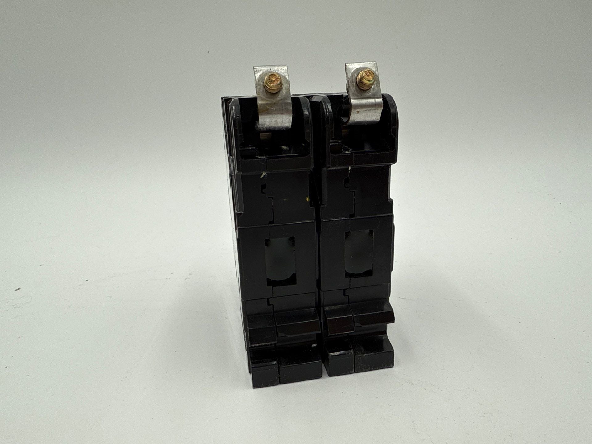 Square D EHB24020 Bolt On Circuit Breaker 20A 2P 277V EHB 20 Amp 2 Pole Used