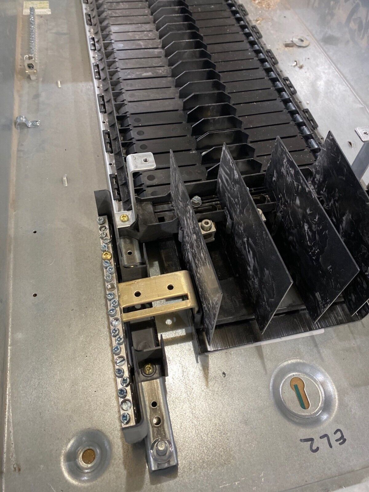 Square D NF Panelboard 125A 480Y/277V 3PH 4W 42 Cir Indoor Encl MLO 125 Amp MH38 P645 Used