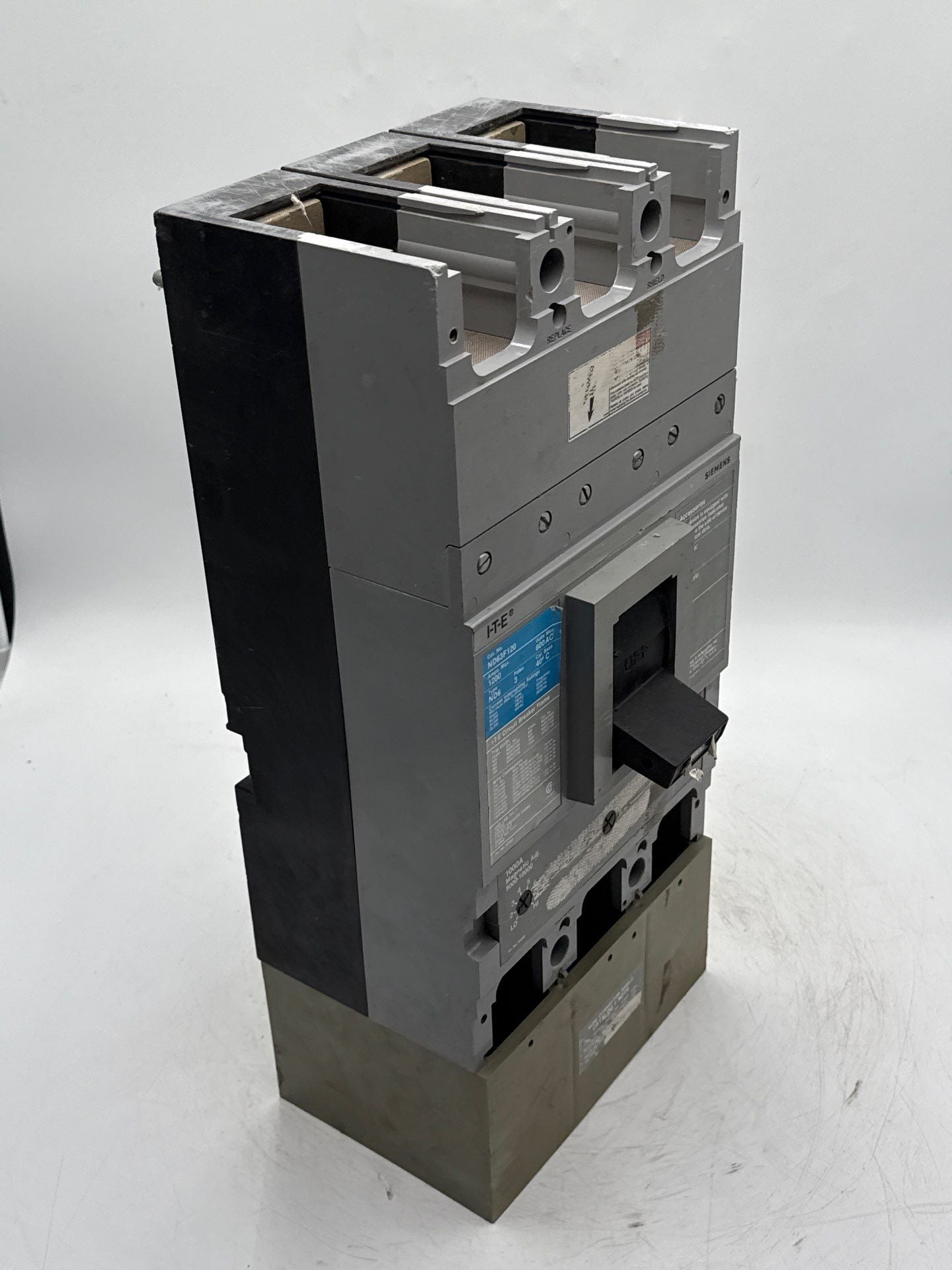 Siemens ND63B100 Circuit Breaker 1000A 3P 600V ND6 1000 Amp 3 Pole Used