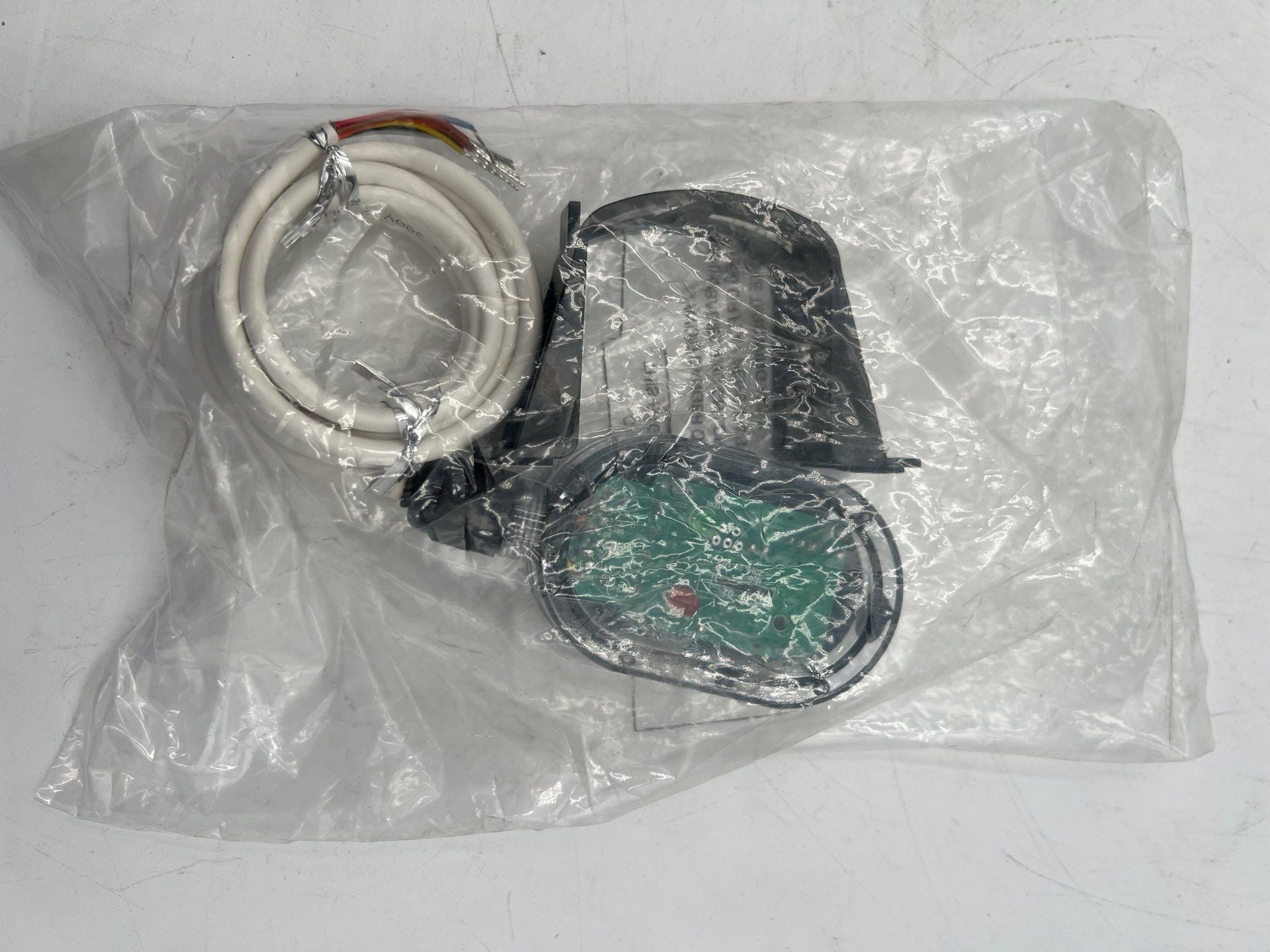 Dwyer WD3-LP-D2 Water Leak Detector 2 Relay Outputs 24 VAC/DC DIN Mount New