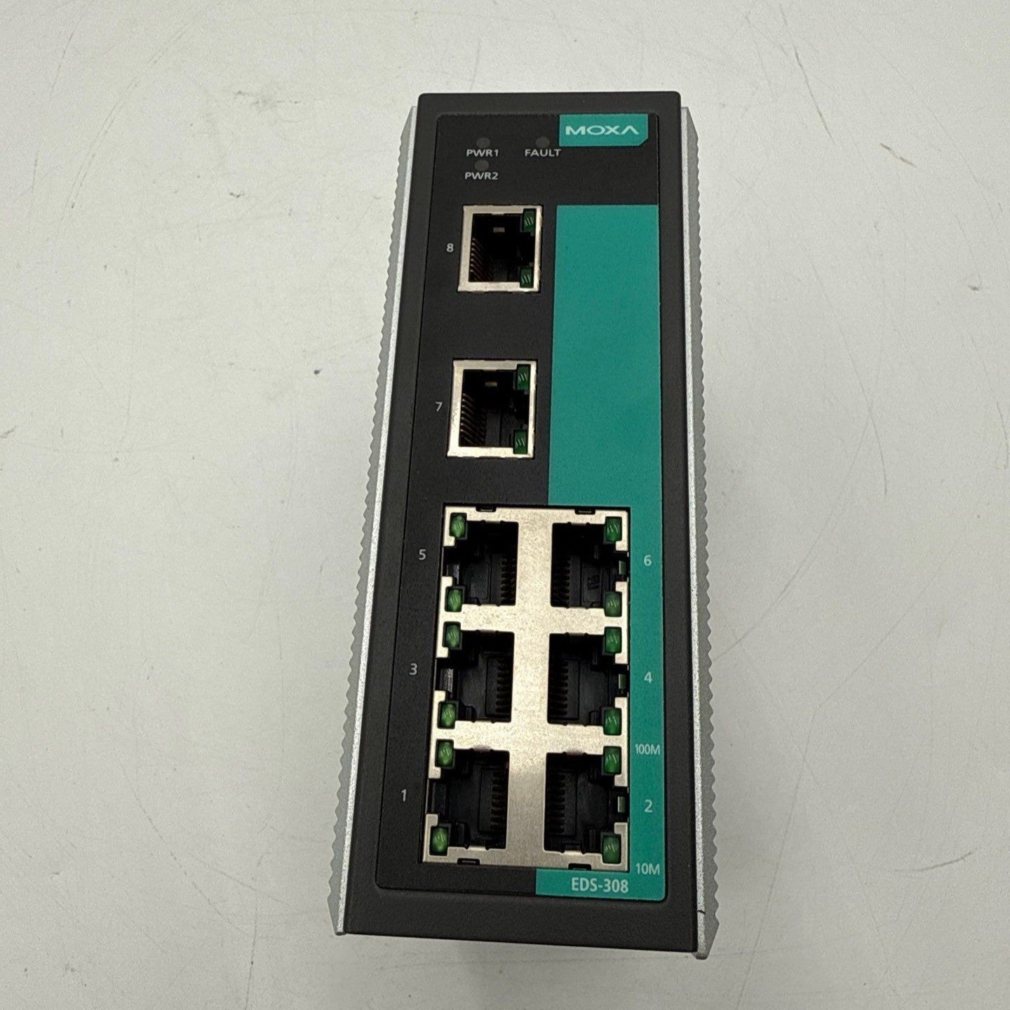 MOXA EDS-308 8-Port Unmanaged Ethernet Switch Rev 3.0.0 3093000000365 24VDC 1A Used