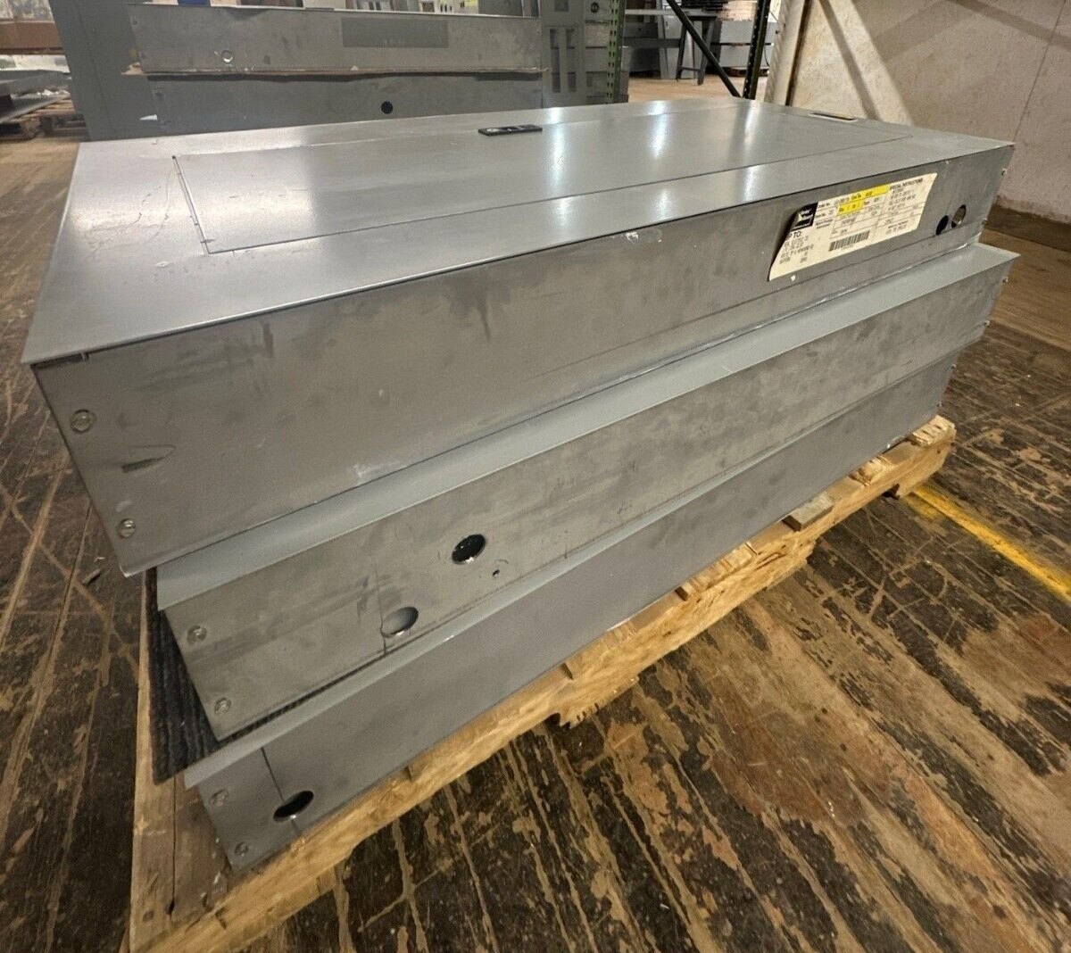 GE AQF3421ABX Panelboard 125A 208Y/120V 3PH 4W 42 Circuit MCB Main THQB32100 P038 P035 Used